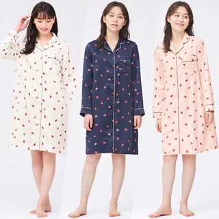 Váy ngủ dài tay pyjama nữ in hình quả dâu tây dễ thương của GU - Nhật Bản