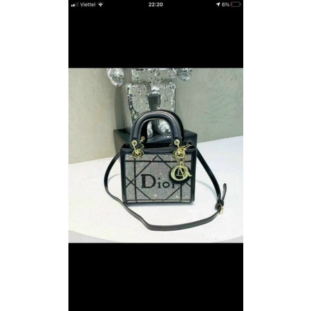 Dior đá cập bến khách iu ơi❤️ Size 21cm. Hàng đẹp. đính đá nét