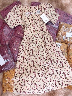 ĐẦM LỤA CHERRY CỔ VUÔNG
