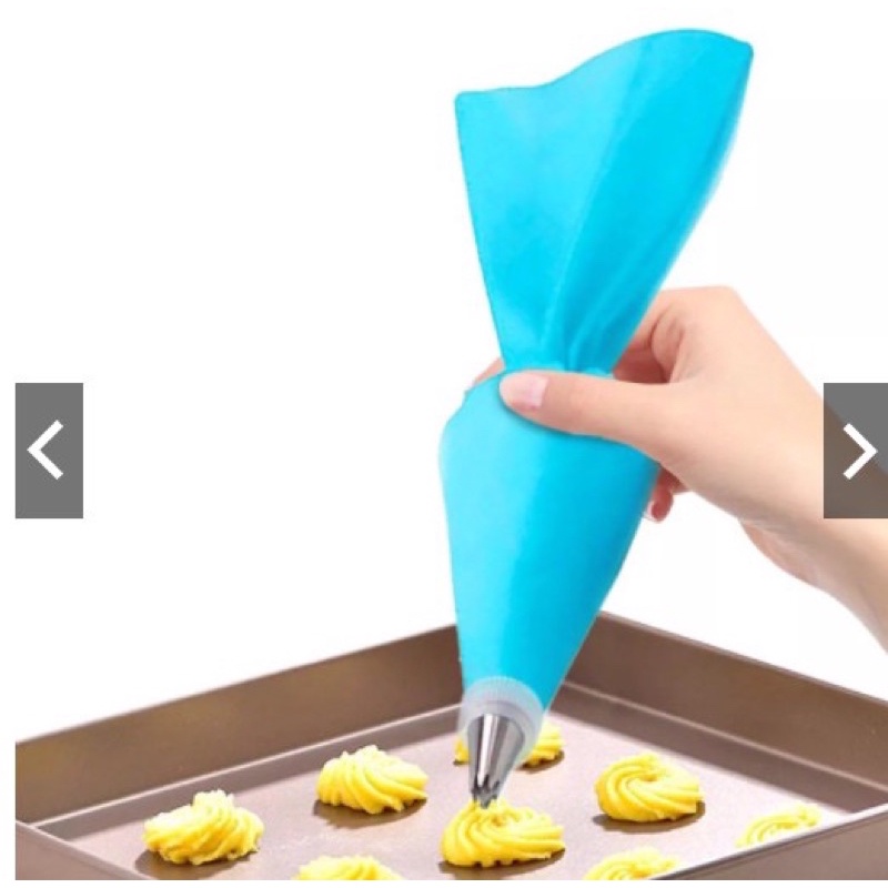 Bộ đui 6 chiếc kèm chốt + túi bắt kem silicon