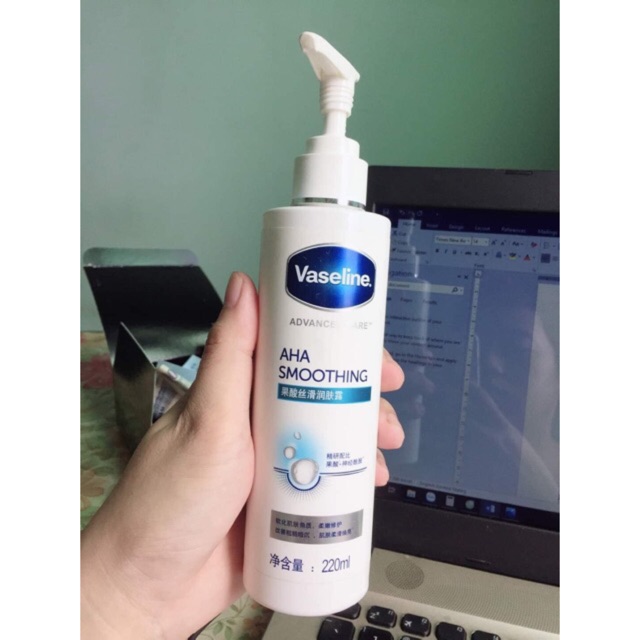 SỮA DƯỠNG THỂ VASELINE LOTION AHA 220ml