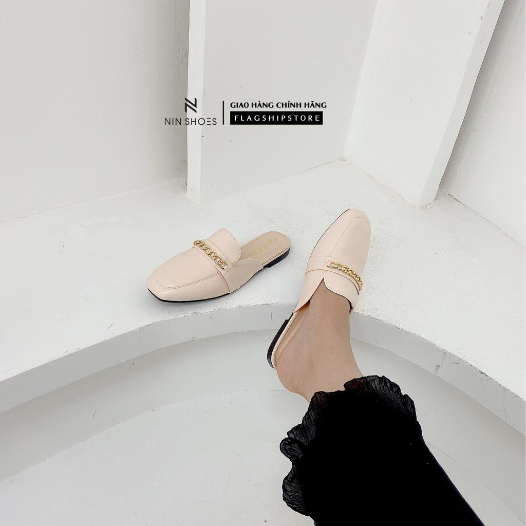 Sục nữ Nin Shoes - Dép sục nữ mũi vuông đính xích vàng 2 màu thời trang cao cấp