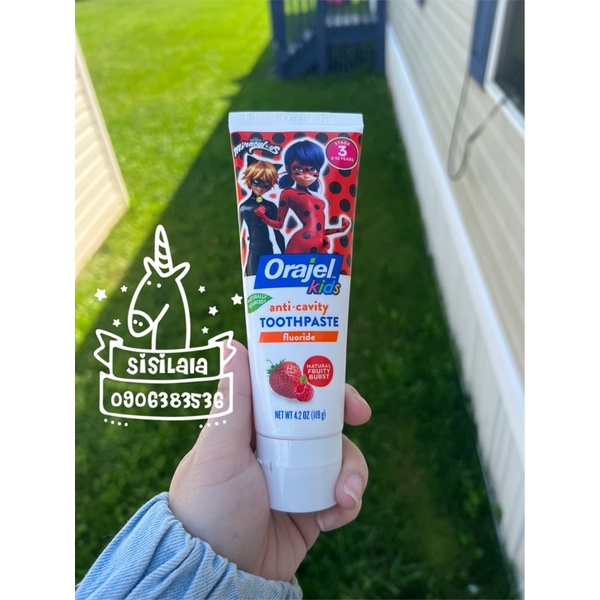 Kem đánh răng Orajel cho bé trên 2 tuổi