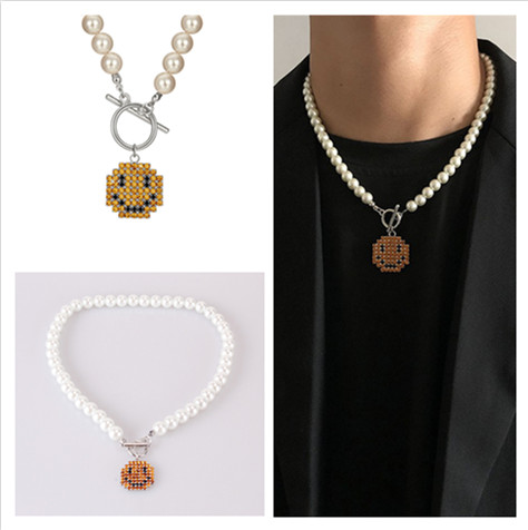 Vòng cổ hình mặt cười đính ngọc trai nhân tạo phong cách cổ điển