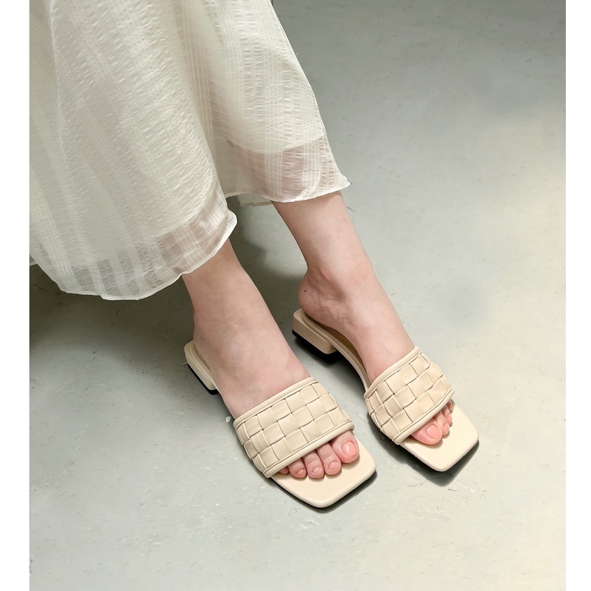 OLV - Dép Creamy Basket Weave Sandals