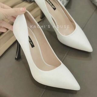 Giày cao gót màu trắng gót kim loại wodj