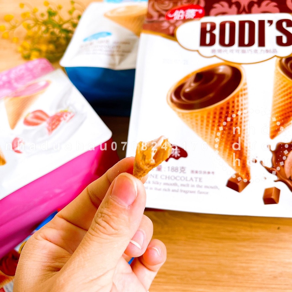 Một gói bánh ốc quế nhân kem sữa vani/ dâu/ socola Bodis Hongkong siêu ngon đầy kem gói lớn 188gam tầm 14 cái