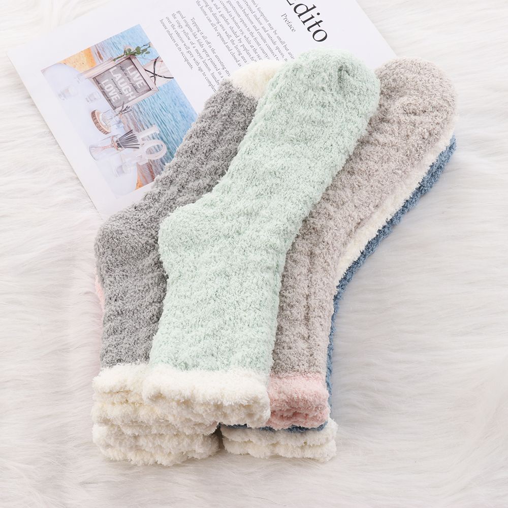 Đôi vớ nhung san hô mềm mại giữ ấm mùa đông cho nữ
