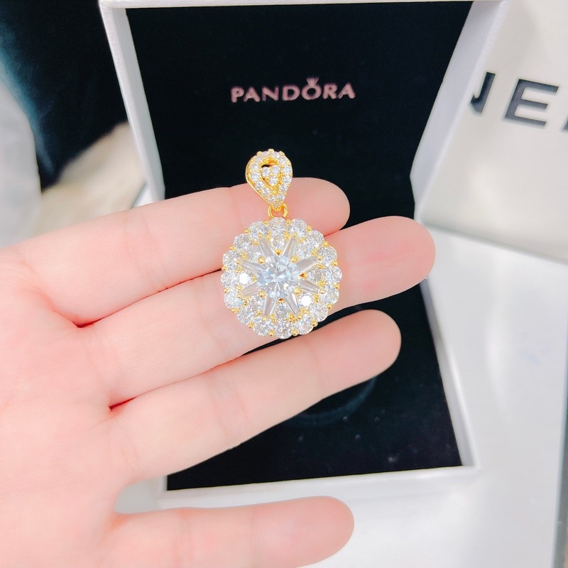 Mặy dây chuyền full đá bagguet mạ vàng