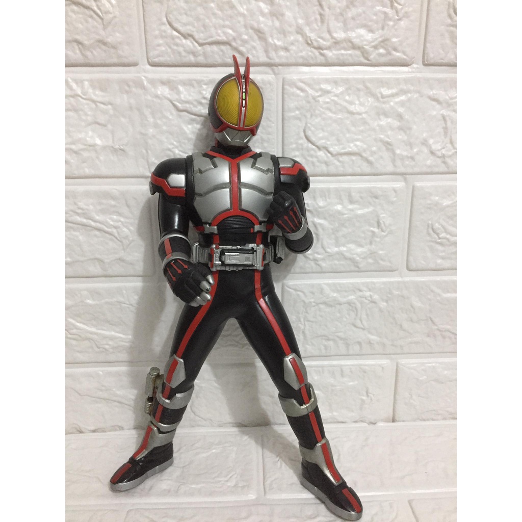 Mô hình siêu nhân kamen rider