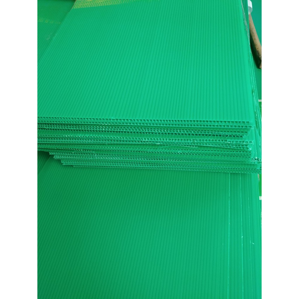 Tấm danpla xanh lá 280x500x4mm