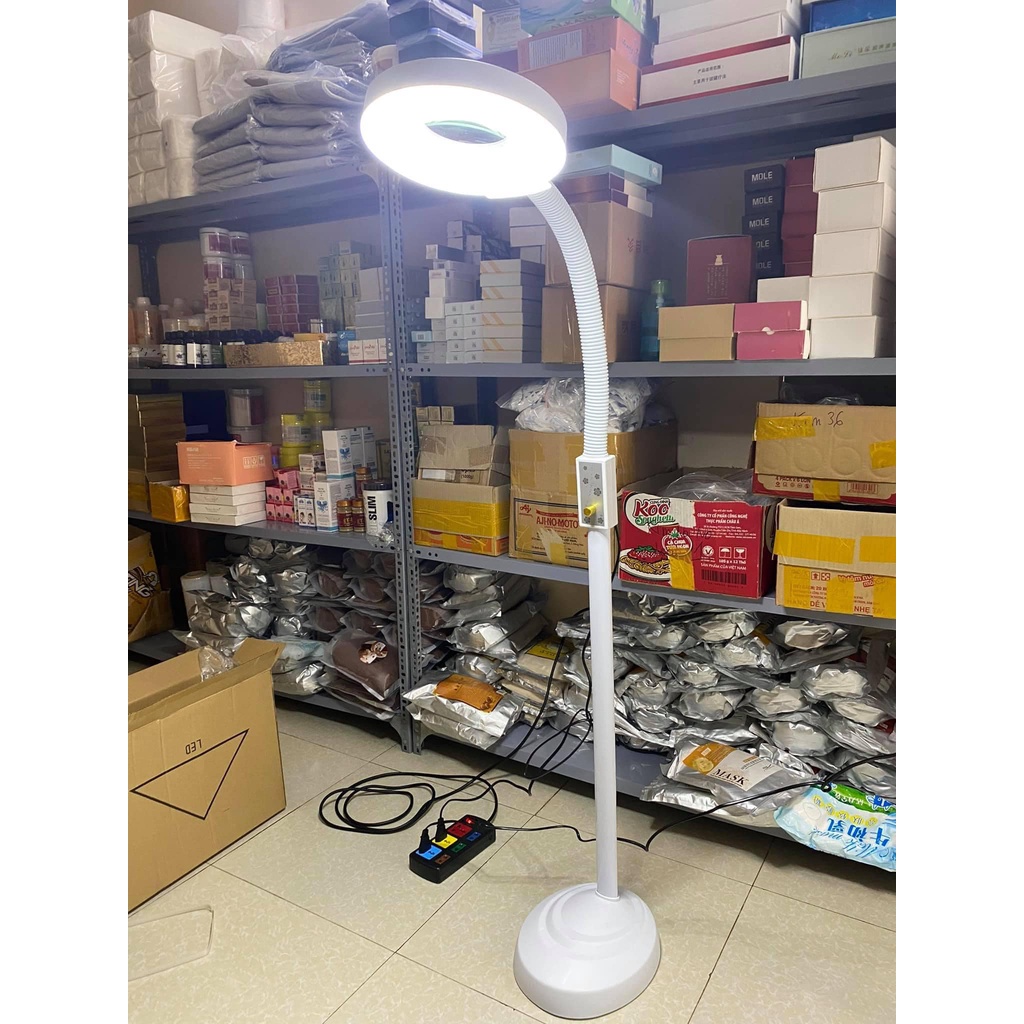 Đèn led dùng nối mi spa, nặn mụn chân đặc, nặng chắc chắn