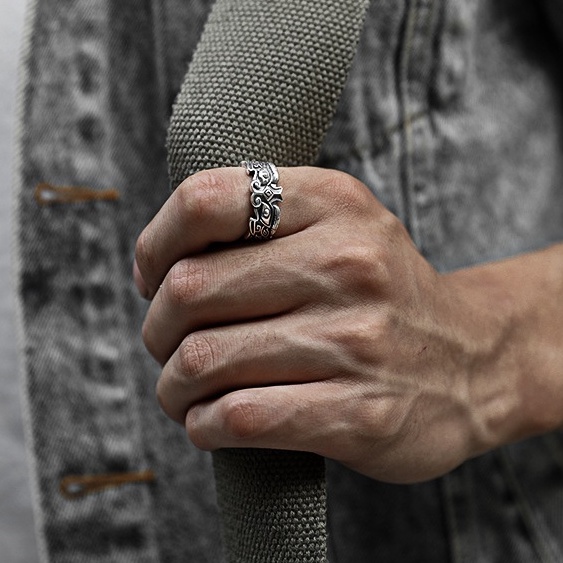 Nhẫn nam nữ tròn Unisex màu bạc Thời trang Kuu Clothes chất liệu Titan đẹp đơn giản - Nhẫn Yang Ring