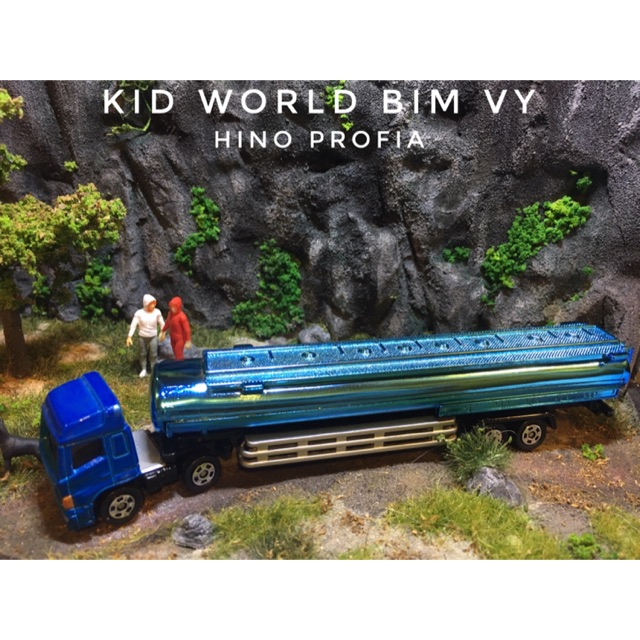 Xe mô hình Tomica Xe tải dài Hino Profia. MS: 145.