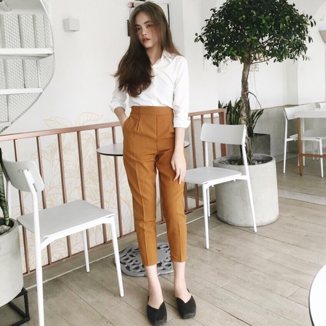 Baggy lửng màu nâu và kem