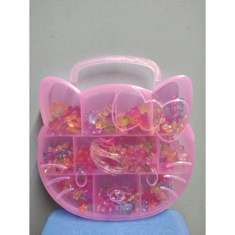 hộp xỏ chuỗi hello kitty cho bé yêu ( ảnh do shop tự chụp )