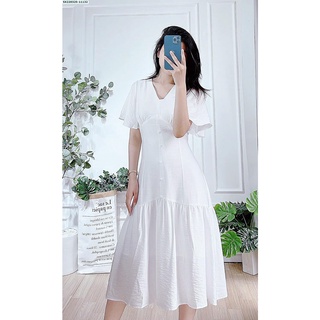 ĐẦM MAXI TRẮNG CỔ V PHỐI NÚT ĐUÔI CÁ