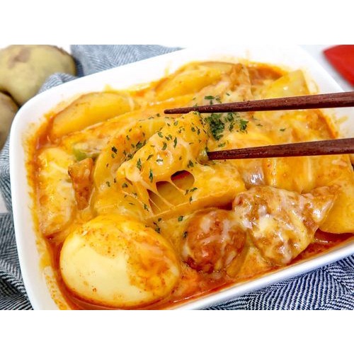 Tokbokki Hàn Quốc O'Food gói 140g vị phô mai, có kèm theo sốt nấu, hạn sử dụng 12 tháng