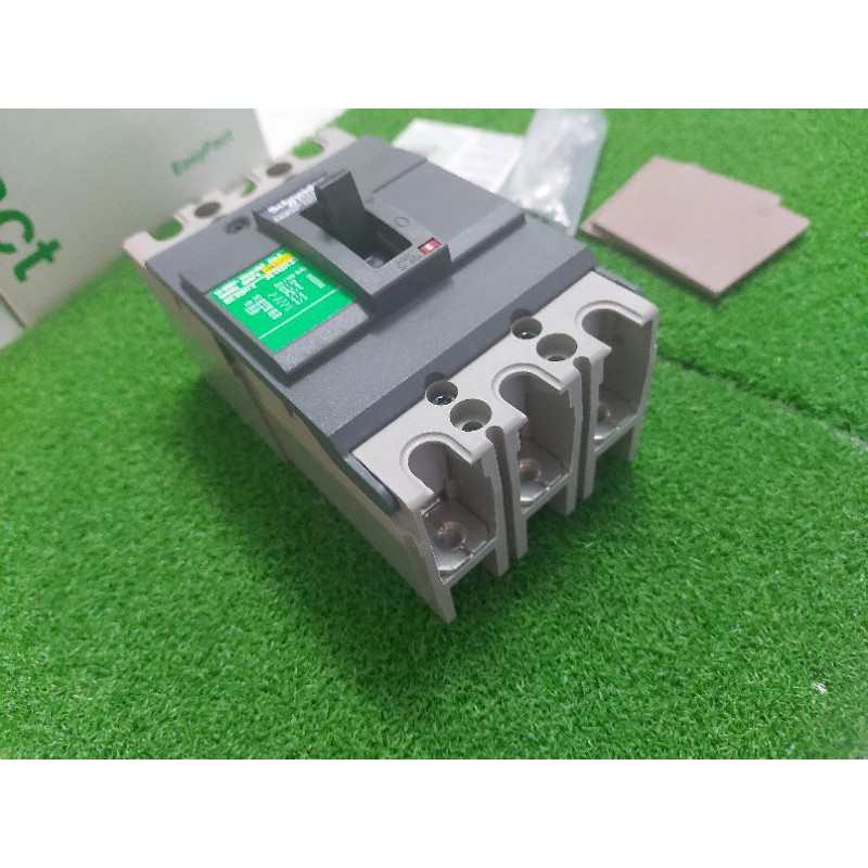 Cầu dao 3 pha Schneider EZC100F3040 (Kho sẵn có 70 cái)