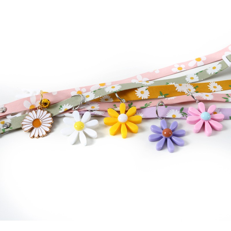 Vòng cổ cho mèo hình bông hoa