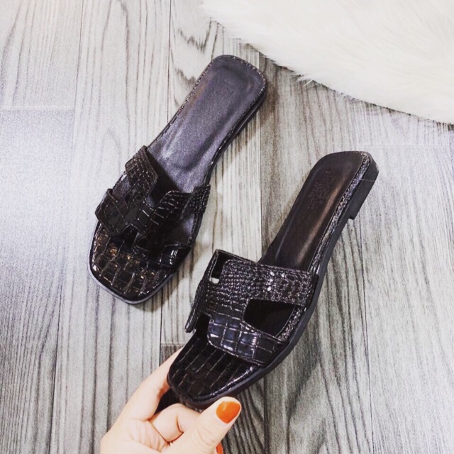 Dép Lê Hm Da Rắn Màu Đen Siêu Chanh Xả - Daube - D010