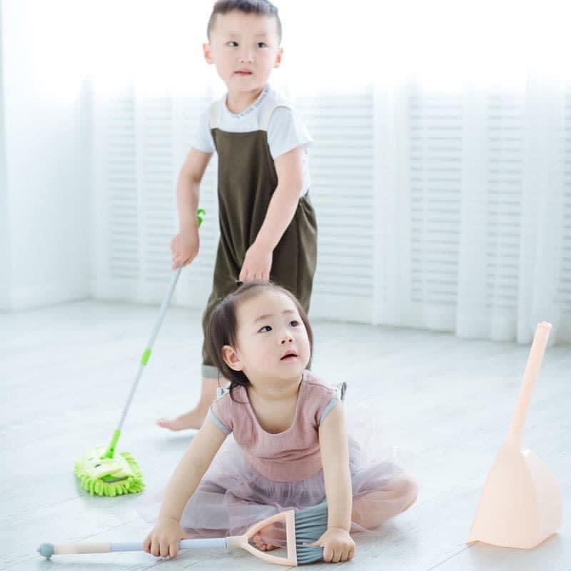 Bộ Chổi Quét Rác Lau Nhà Mini Cho Bé