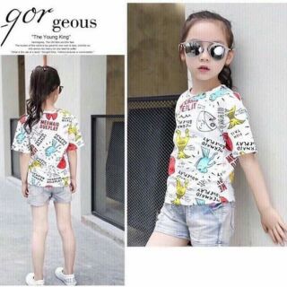 Set áo thun quần jean cho bé gái