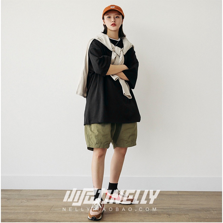 Áo Phông Nelly Heybig ngắn tay trơn màu đen