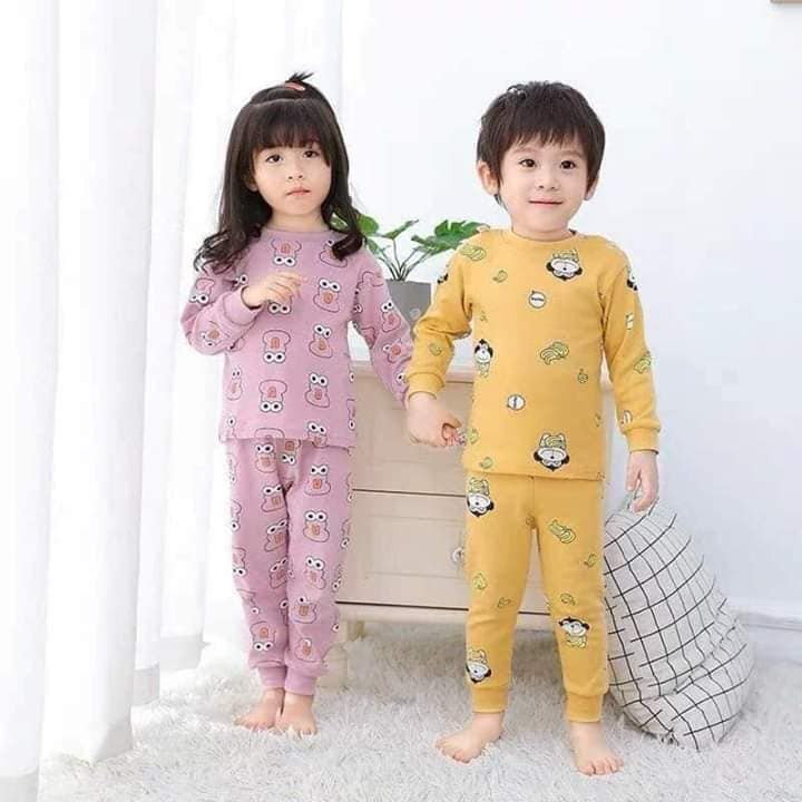 Bộ quần áo nỉ cotton mặc nhà dài tay cạp cao bo gấu thu đông cho bé trai, bé gái hàng Quảng Châu