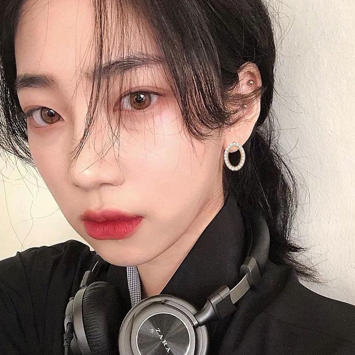 Khuyên tai nữ Elip rỗng viền ngọc trai nhân tạo phong cách Hàn Quốc ELIP19