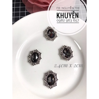 Phụ kiện mạ kim đá mặt đen 2.4cmx 2cm