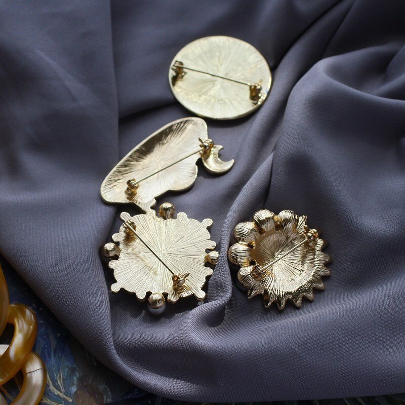 Trâm Cài Áo Hình Tranh Sơn Dầu Hoa Hướng Dương Đính Ngọc Trai Giả Tráng Men Phong Cách Van Gogh