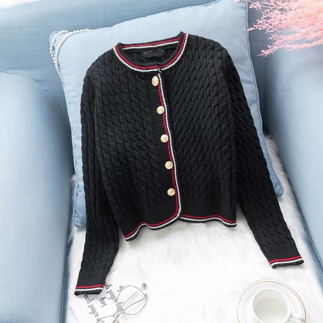 Áo cardigan len thân ngắn