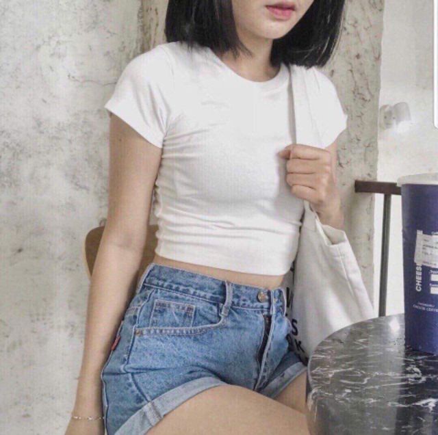 Áo croptop trơn cổ tròn