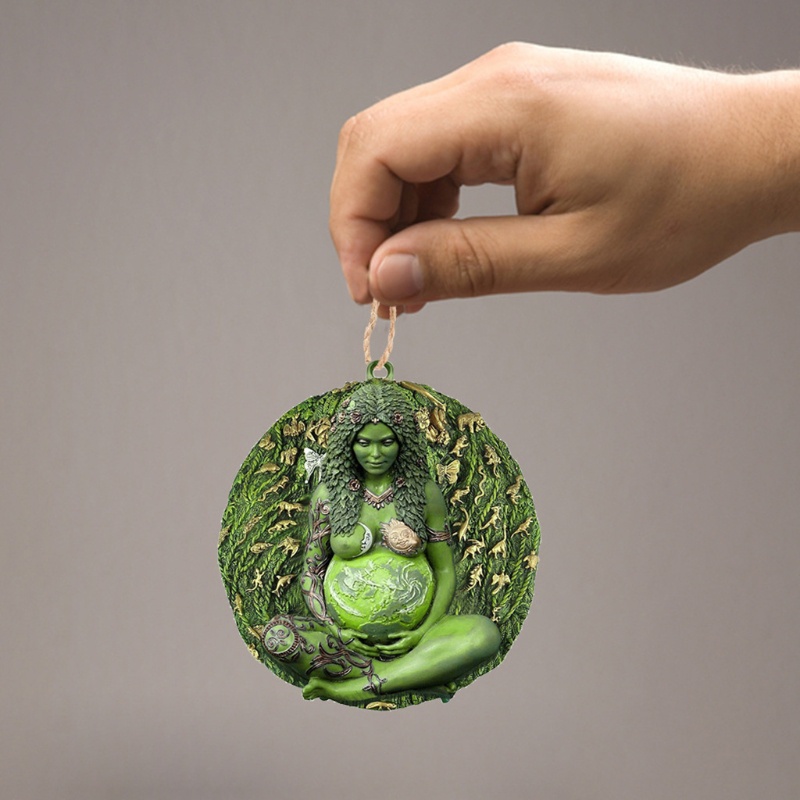 Mặt Dây Chuyền Hình Tượng Nữ Thần Của Mẹ Trái Đất Xanh Lá Millennial Gaia