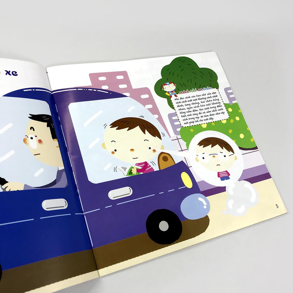 Sách - Trò chơi dán giấy - Giáo dục an toàn cho trẻ - Dành cho trẻ mẫu giáo lớn - Tập 2