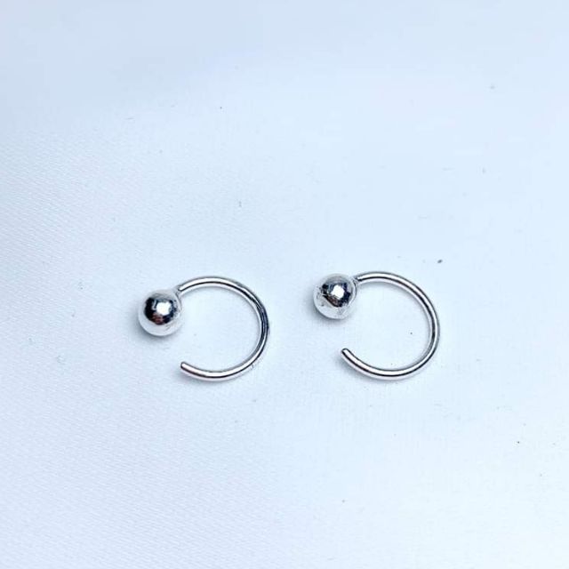 1 CHIẾC KHUYÊN BI BẠC TA DÁNG MÓC MỚI LẠI