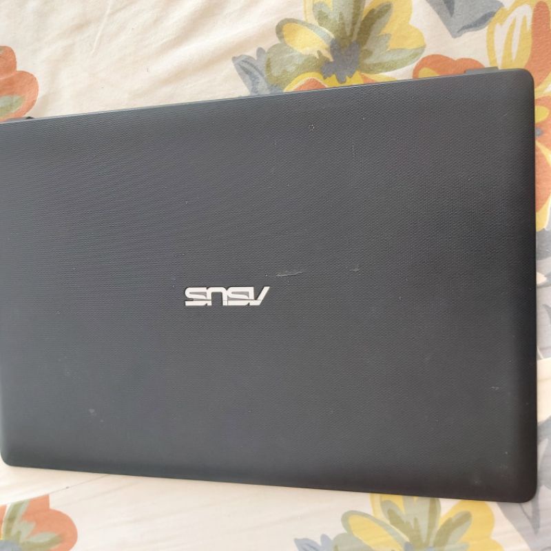 Thay vỏ laptop Asus X451 X451C X451M F451 – X451. Hàng tháo máy còn nguyên đai ốc