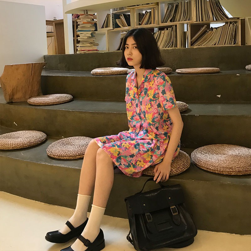﹍Phiên bản Hàn Quốc mùa hè của cô gái kiêng kỵ phong cách đại học với áo sơ mi hoa cùng đoạn, bộ đồ nữ ngắn t