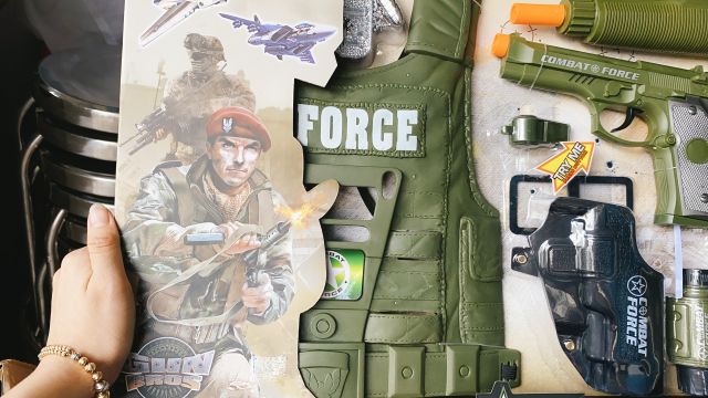 Bộ áo đồ chơi kèm áo bảo hộ và phụ kiện