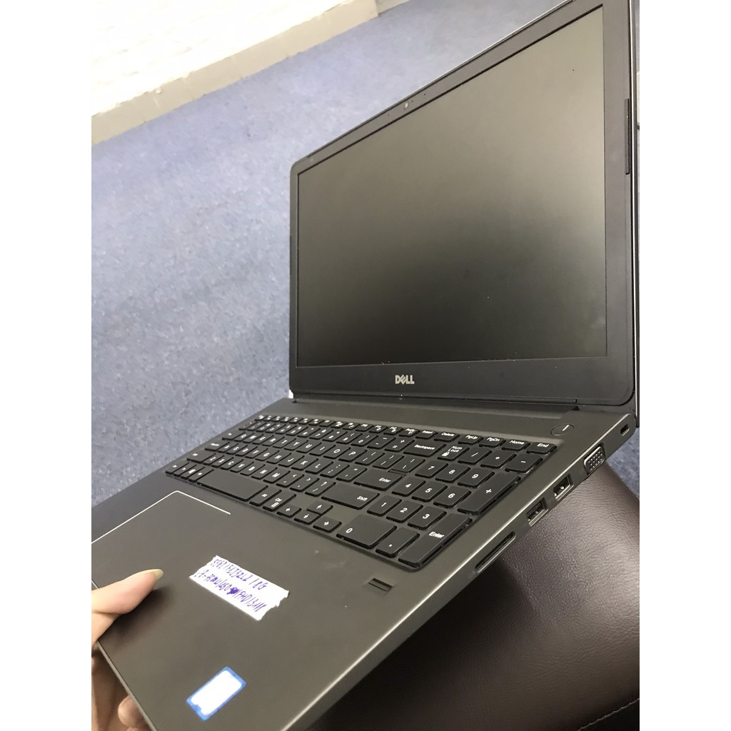 Laptop Dell Vostro 5568, i7-7500U, VGA 940MX, Ram 8GB, Ổ cứng SSD 256GB, màn hình 15,6 inch