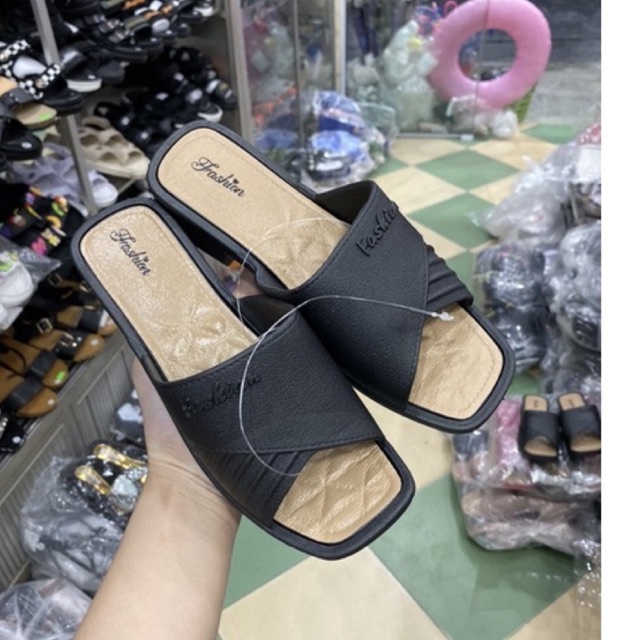 Dép lê nhựa nữ đế cao 3cm( giao màu ngẫu nhiên)