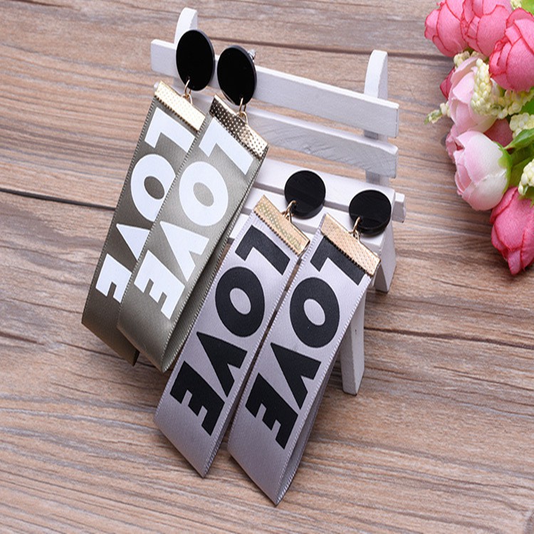 (3 màu) Bông tai tua rua hàn quốc tiểu thư khuyên tai Love trang sức phụ kiện nữ phong cách Hàn Quốc dễ thương