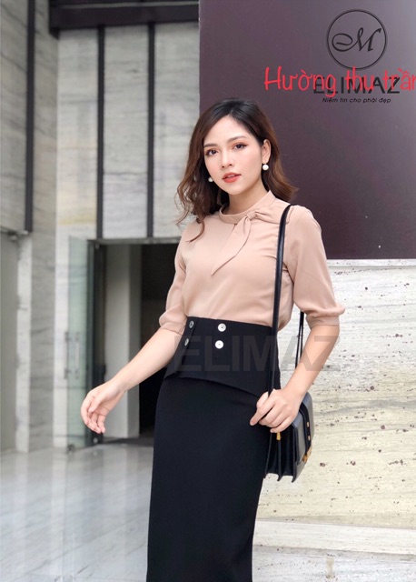 Chân váy suông công sở vạt bụng phối cúc trẻ trung | BigBuy360 - bigbuy360.vn