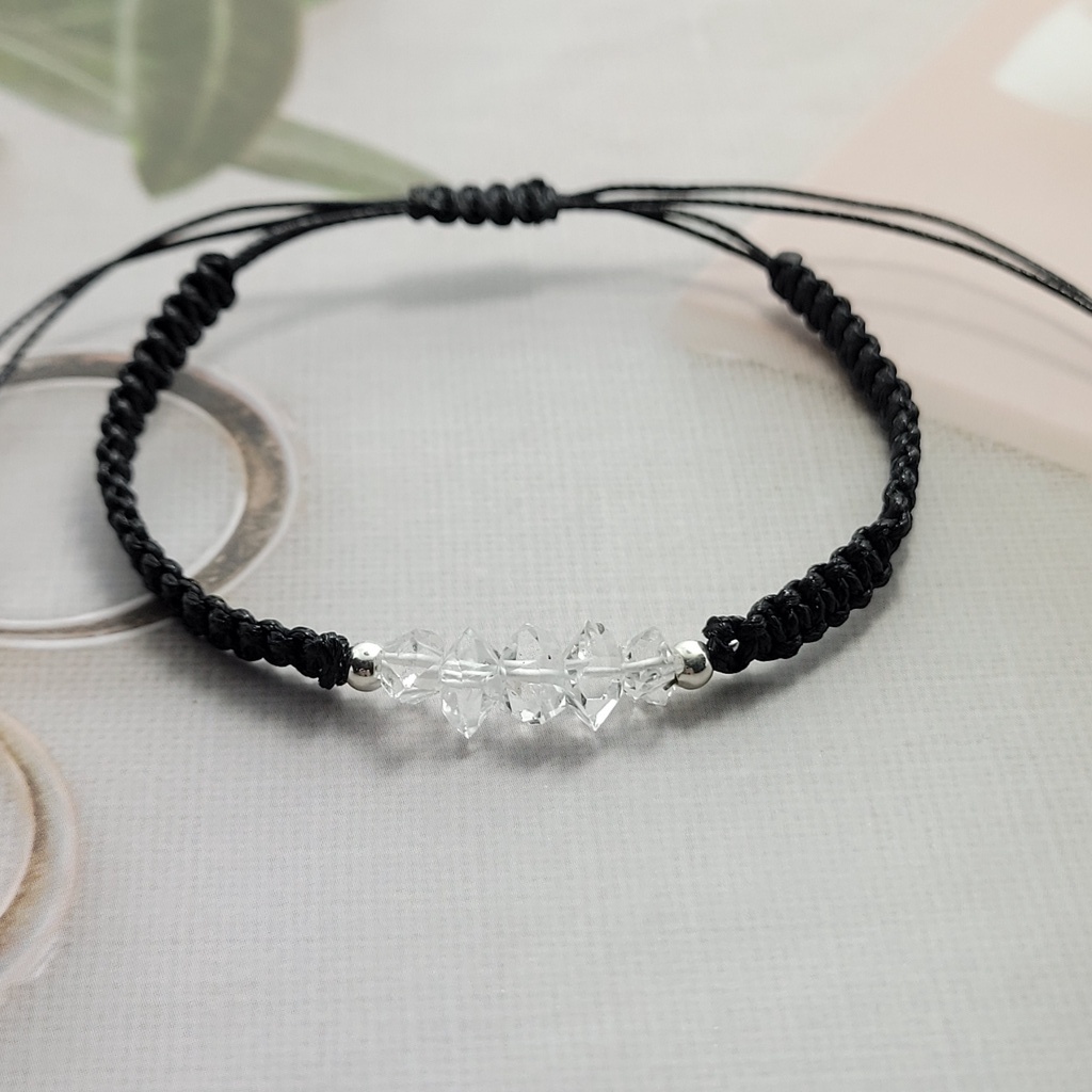 Vòng tay thắt dây tinh thể trong suốt