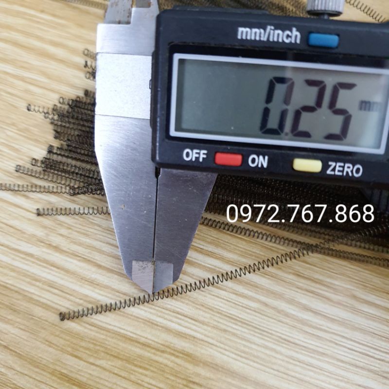 Lò xo nén 2*0.25*200mm