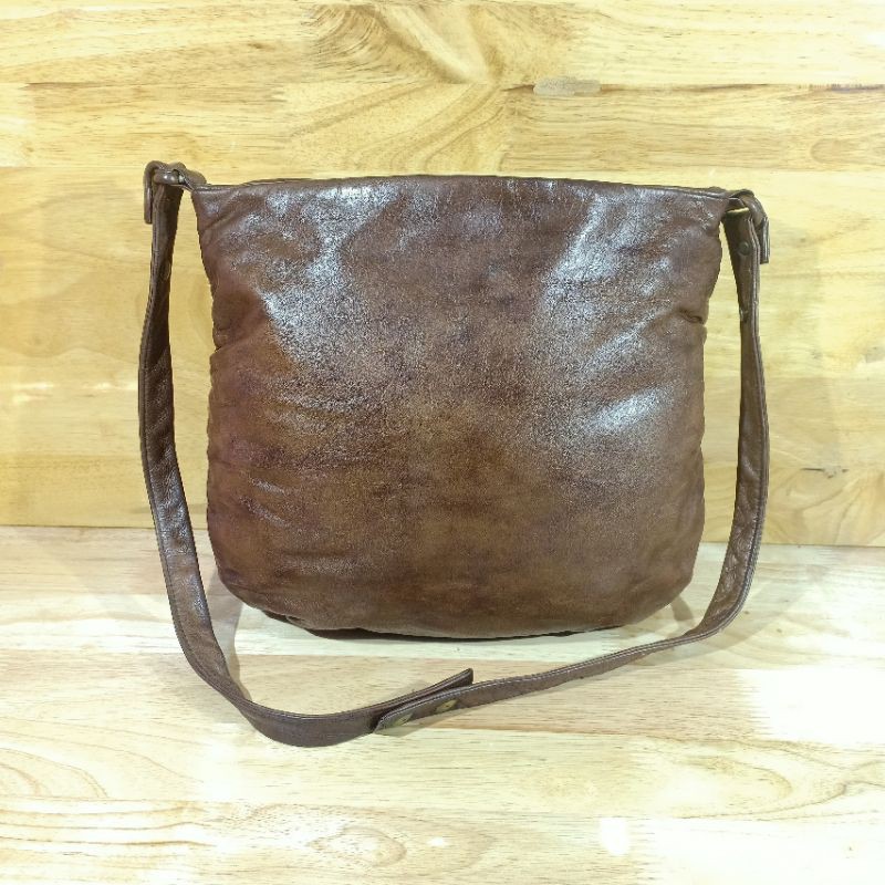 Túi xách đeo vai da thật secondhand  170809