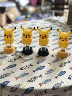 Doraemon, Pikachu gắn xe máy phát sáng