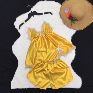 Đồ ngủ phi bóng có xẻ hông ( sỉ 40k )