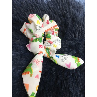 cột tóc scrunchies có dây nơ dài
